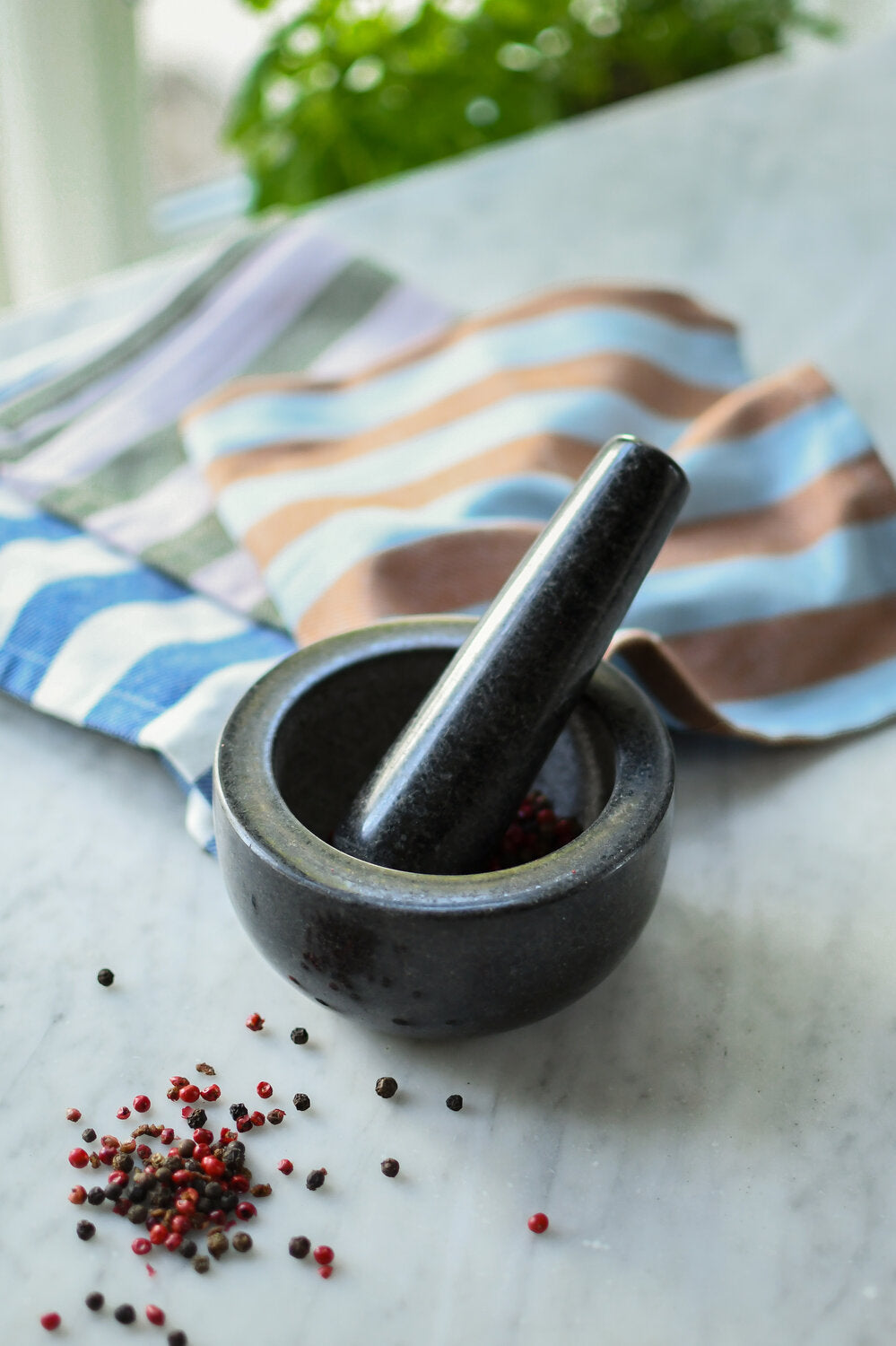 Morter med pestle, small - Sort